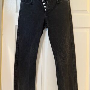 Sleek Black Denim Straight women’s Jeans
